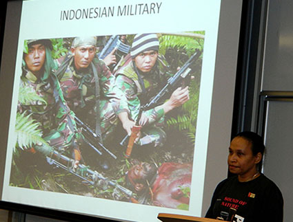 apj P1 Paula Makabory Indon soldiers 425wide Paula Makabory